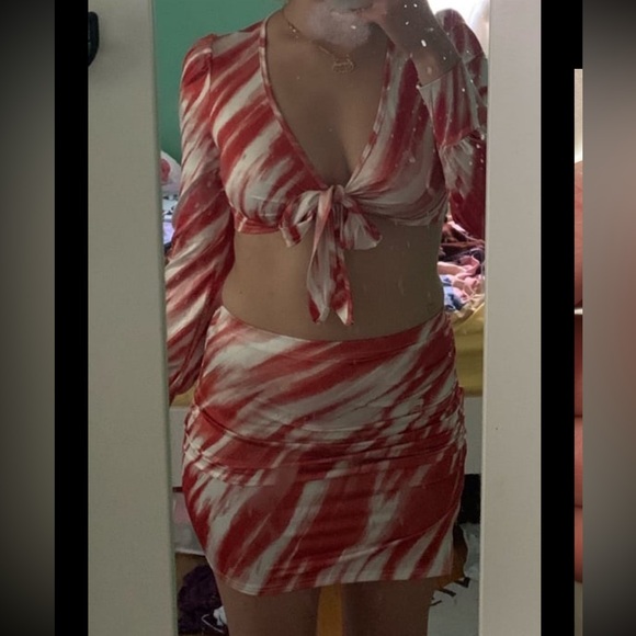 Shein Marble Two Piece - Picture 2 of 3